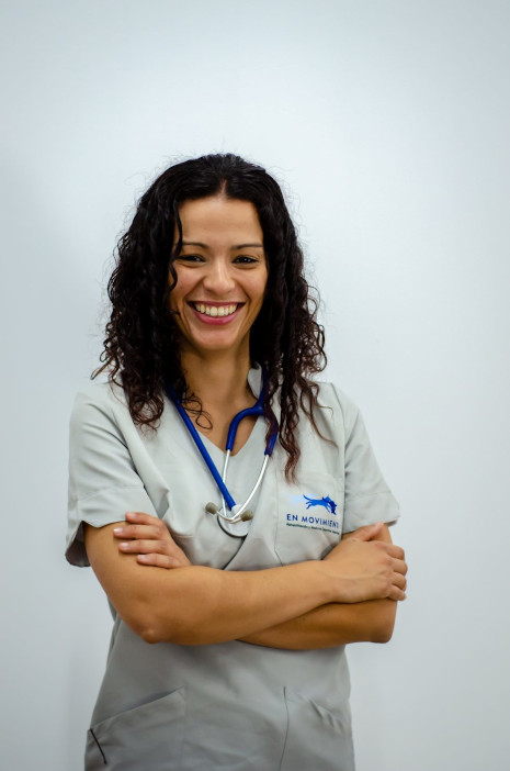 Nira Fariña Hernandez - Rehabilitación Veterinaria a distancia